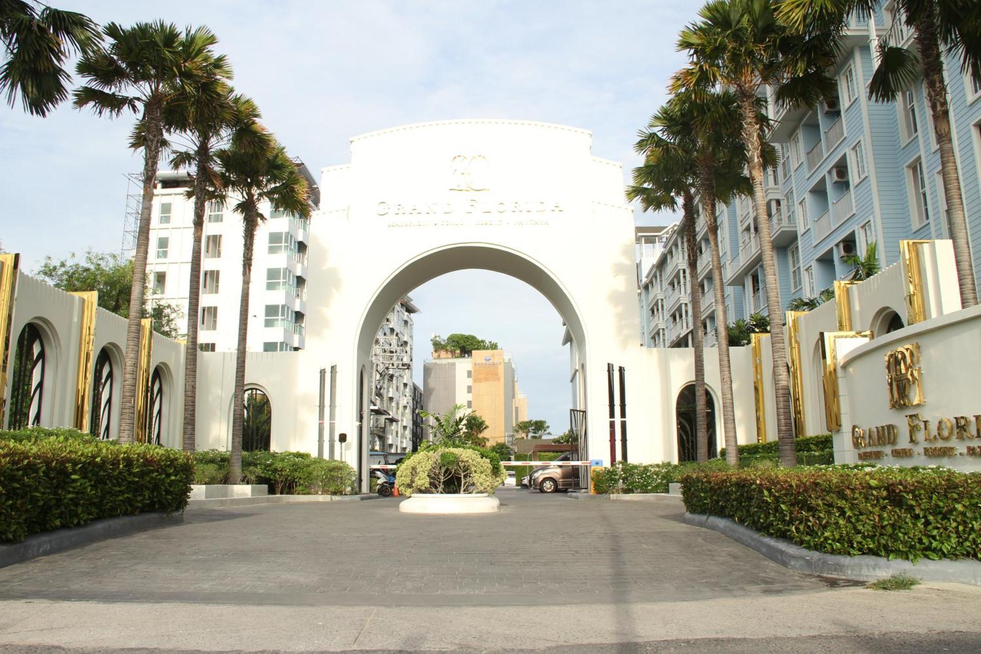 Grand Florida芭提雅带免费游泳池温泉和健身房和办公区水上花园公寓e208 نا جومتين المظهر الخارجي الصورة